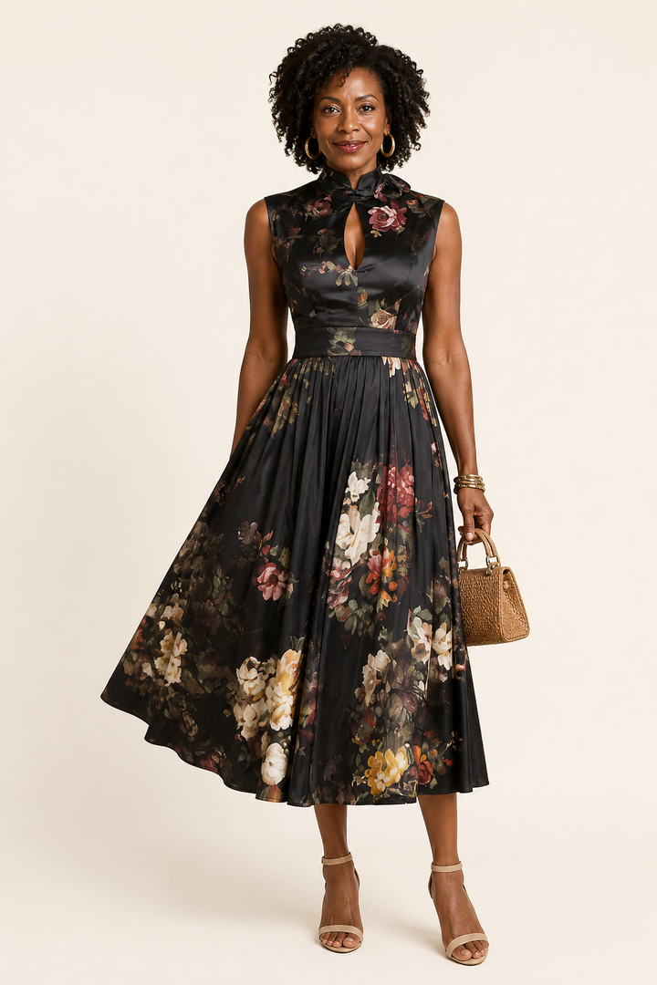 Robe midi fleurie noire à découpe cœur