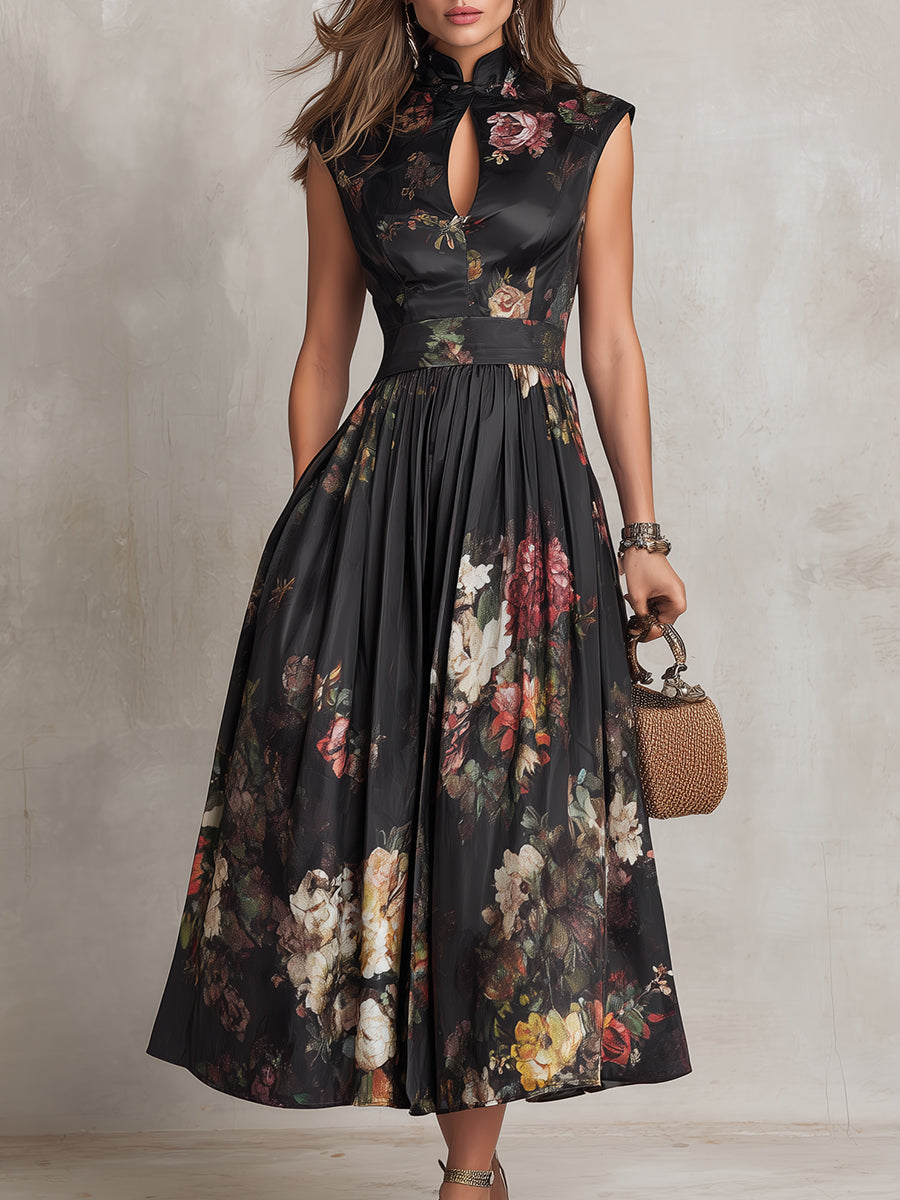 Robe midi fleurie noire à découpe cœur