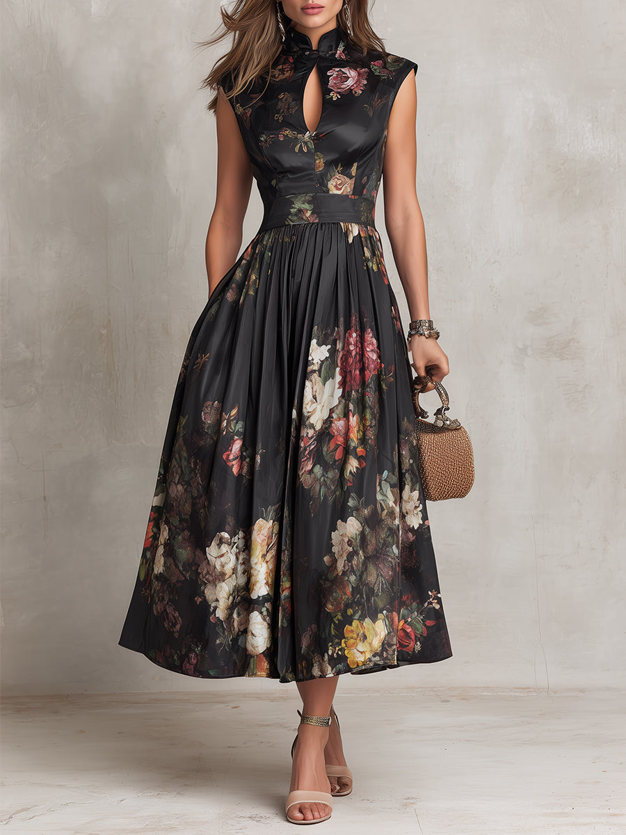 Robe midi fleurie noire à découpe cœur