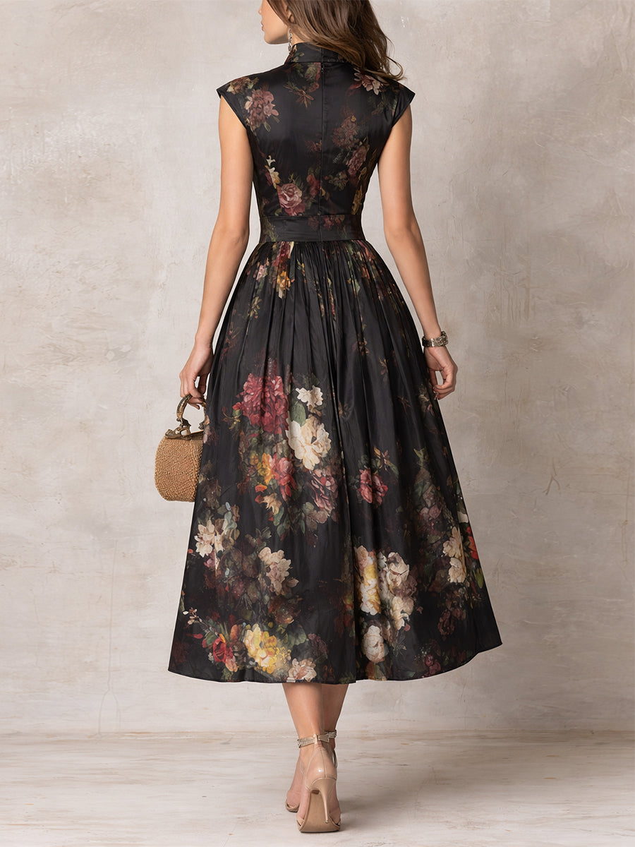 Robe midi fleurie noire à découpe cœur