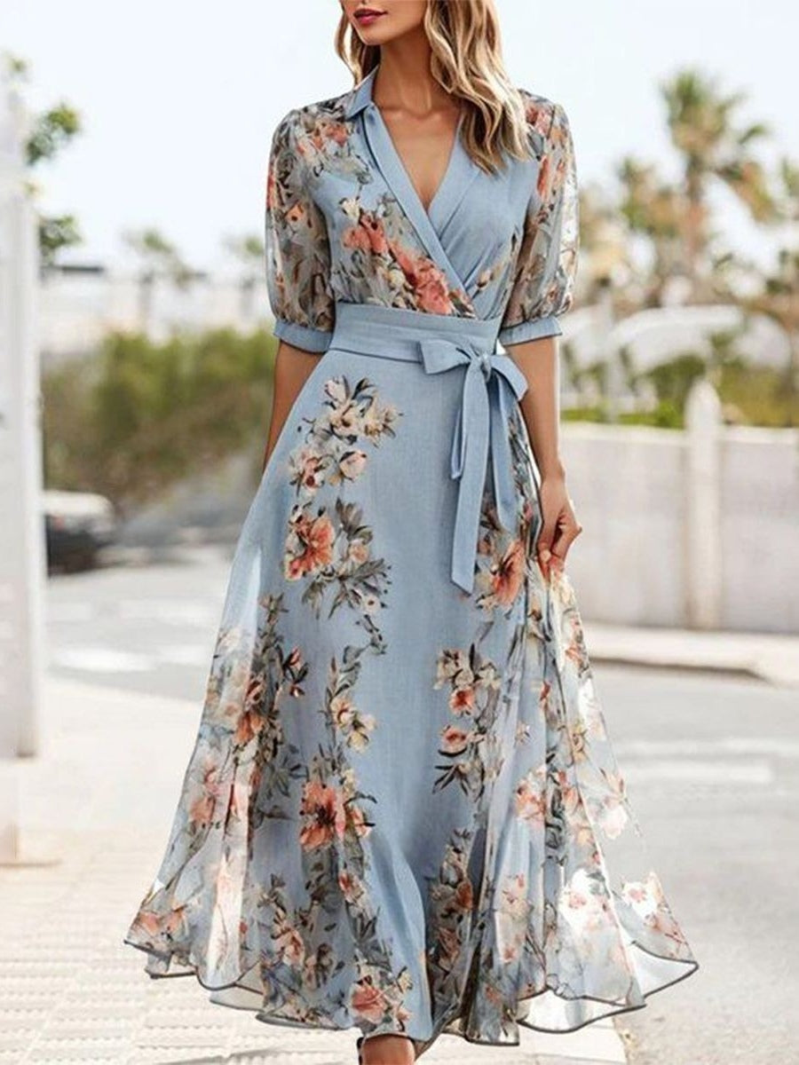 Robe midi fleurie à ceinture nouée