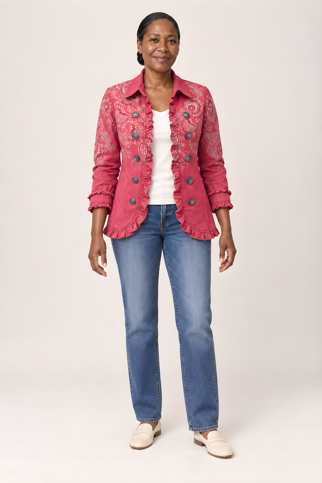 Veste Anouk Paisley Vintage à Volants en Vieux rose, vue en pied, studio