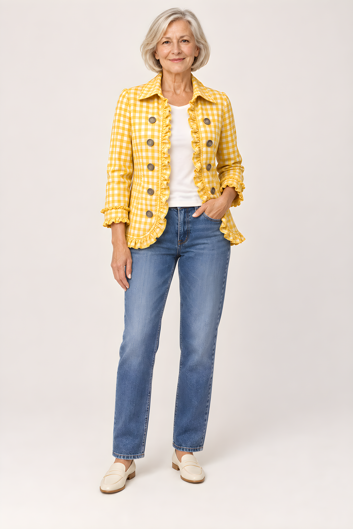 Veste Charlene Vichy à Volants Boutonnée en Vert, vue en pied, studio