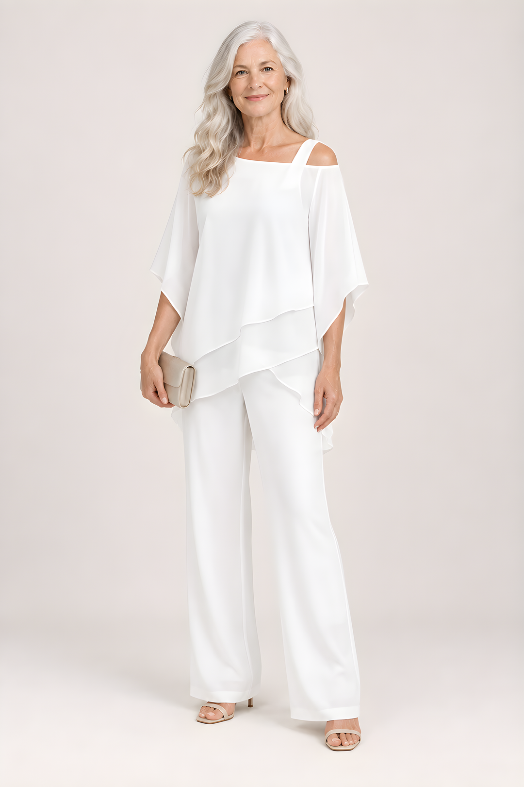 Ensemble deux pièces superposé Mariella en blanc, vue studio trois-quarts
